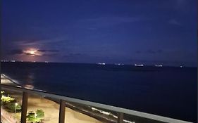 Flat Praia Dourada